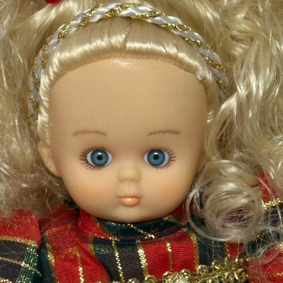 Bean Angel Collectibles CHRISTMAS LOVE 12 IN Doll Vintage 2000 Bean Bag with Tag - Picture 2 of 16